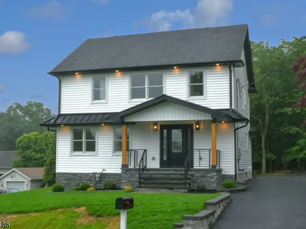 27 Gionti Pl, North Haledon Boro, NJ 07508