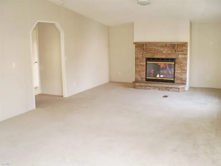 240 Crestridge Dr — Photo 8