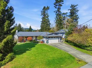 6728 Eakin Dr, Sooke, BC V9Z 0V4