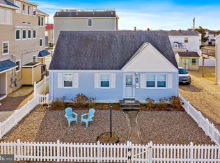 6 W Susan Ave, Beach Haven, NJ 08008