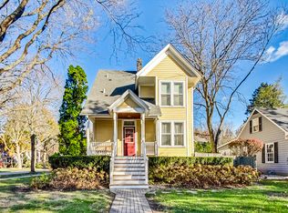 395 Rosewood Ave, Winnetka, IL 60093