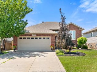 1040 King Louis St, Windsor, ON N8L0V5