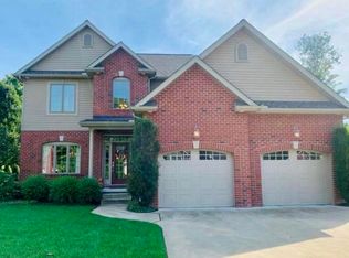 4385 Stone Creek Dr, Erie, PA 16506