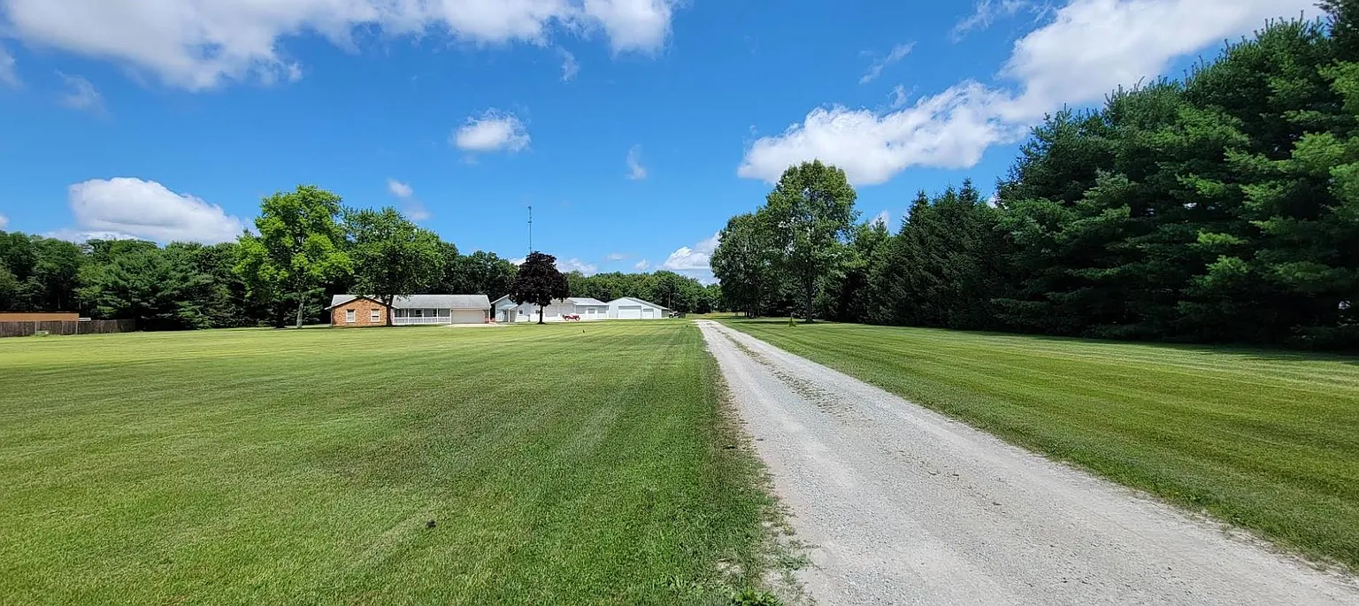 12815 Anderson Rd photo 1