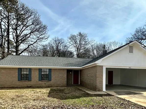 312 Gilliam Pl, Greenwood, MS 38930
