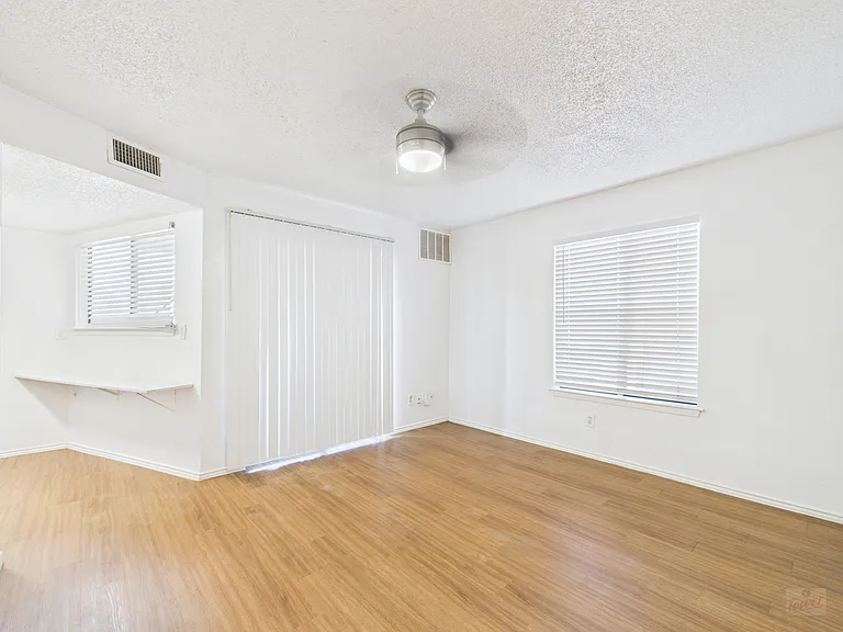 2500 Burleson Rd #201 — Photo 6