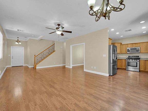 2nd image of 5675 Diamond Palm Ct