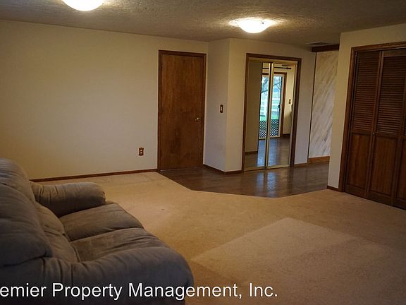 2nd image of 13435 NE 119th St