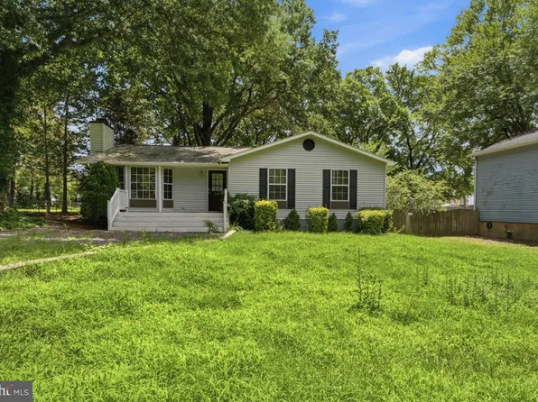 236 Cedar Ave, Colonial Beach, VA 22443