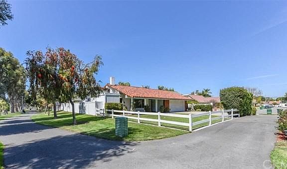 5th image of 15361 Nimes Cir