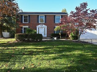 4427 Cahill Dr, Troy, MI