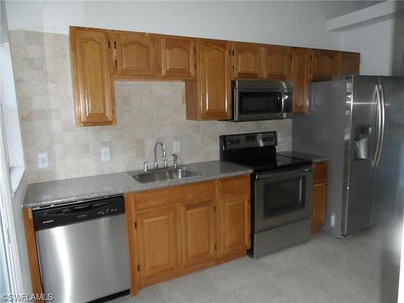 3rd image of 3560 27th Ave NE