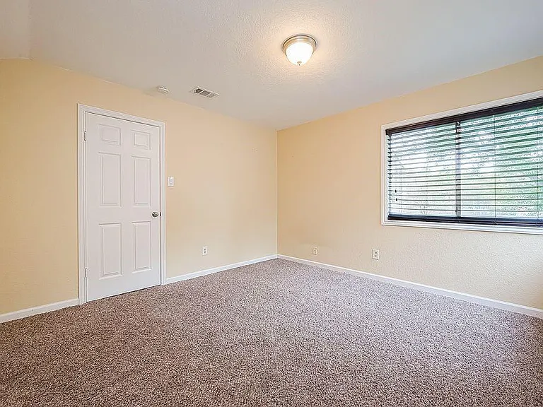 2039 Shorewood Ln — Photo 30