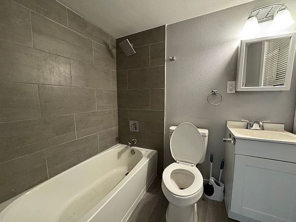 5th image of 602 W McWilliams Ave #1/2