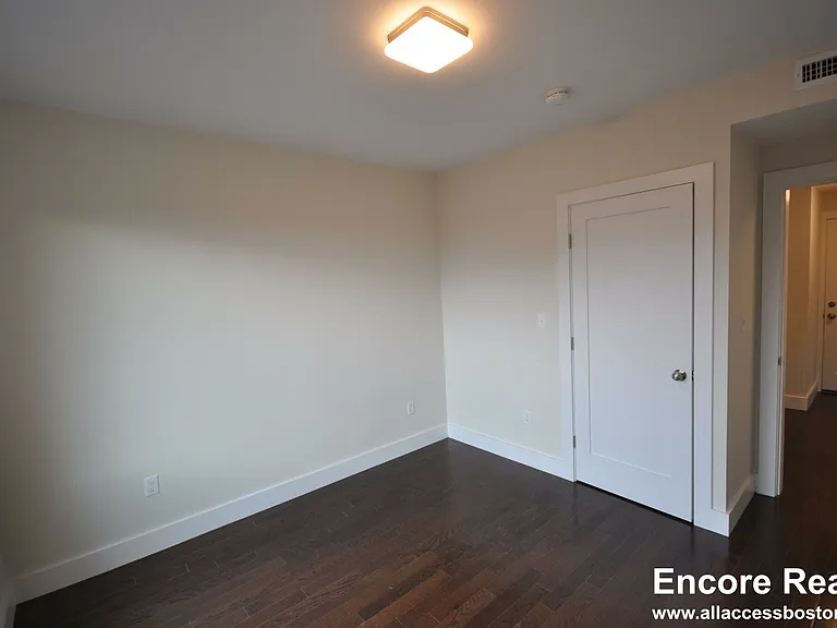 659 Massachusetts Ave #6 — Photo 4