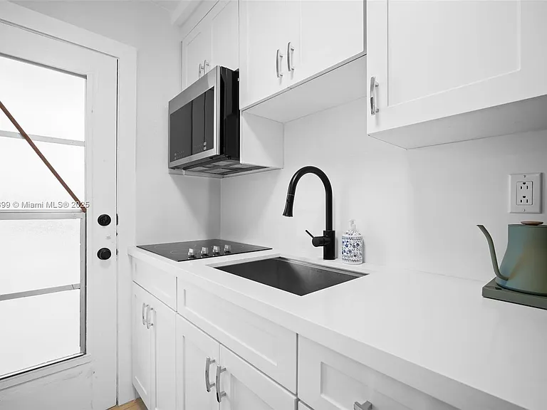 9241 Collins Ave #11 — Photo 10