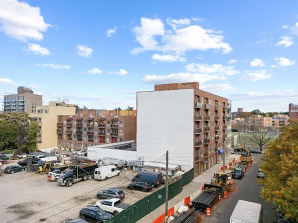 136-21 Latimer Place image 18 of 19