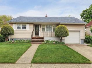 34 Gold St, Edison, NJ 08837