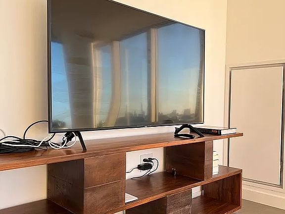 4th image of 1 Manhattan Sq Unit 50K