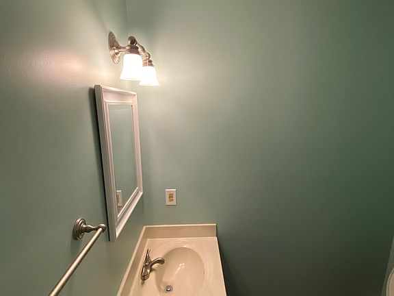5th image of 13669 Barren Springs Ct