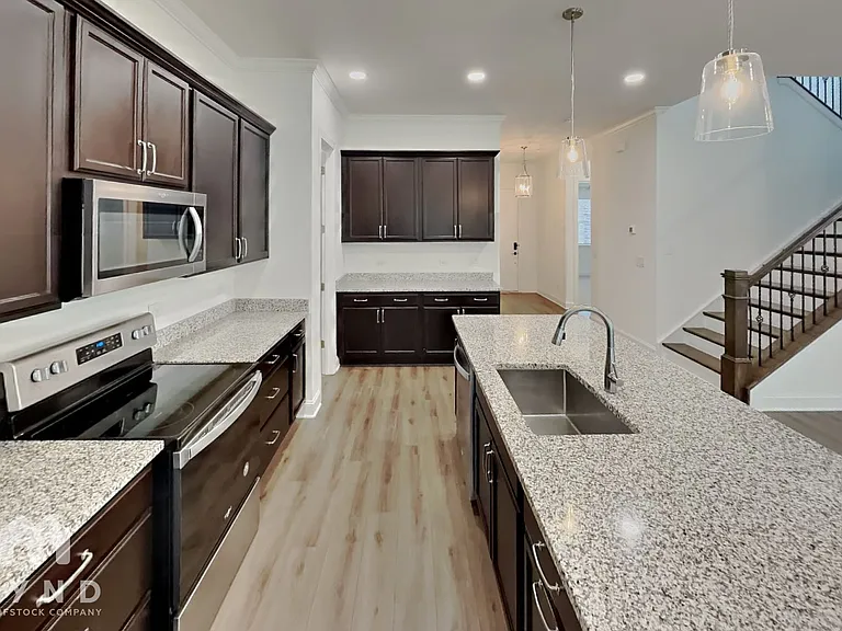 4547 Stellata Loop — Photo 3