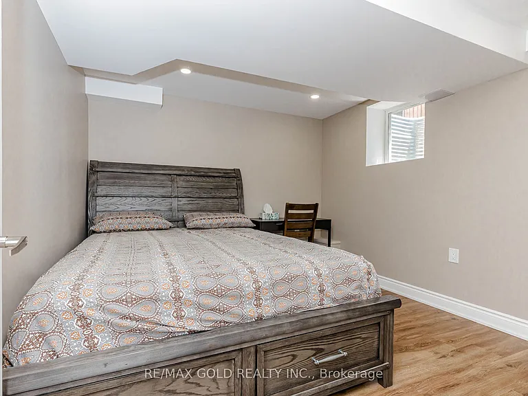 65 Niagara Trl — Photo 42