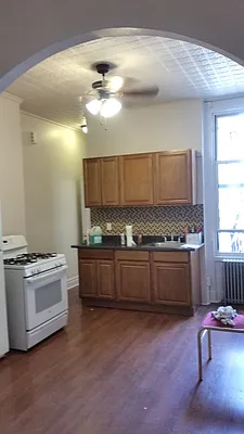 Rented by MCR Realty | media 6