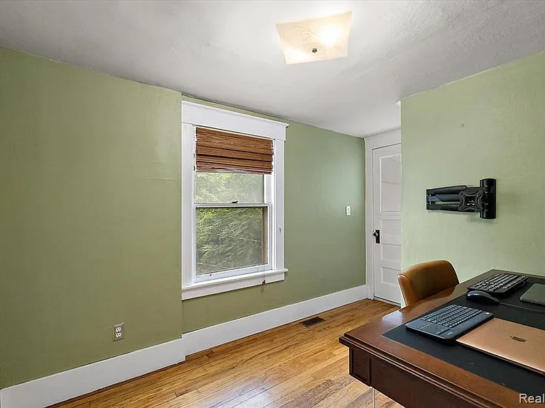529 Hawthorn Ave — Photo 51