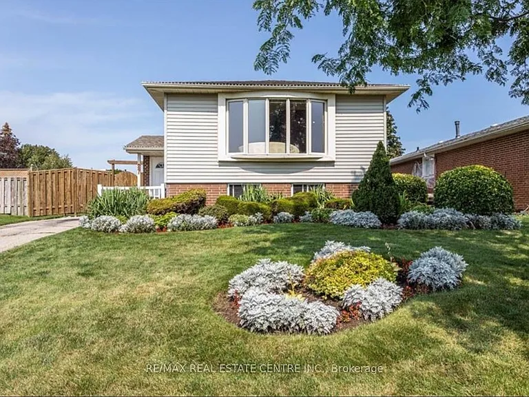 87 Locheed Dr #UPPER — Photo 1