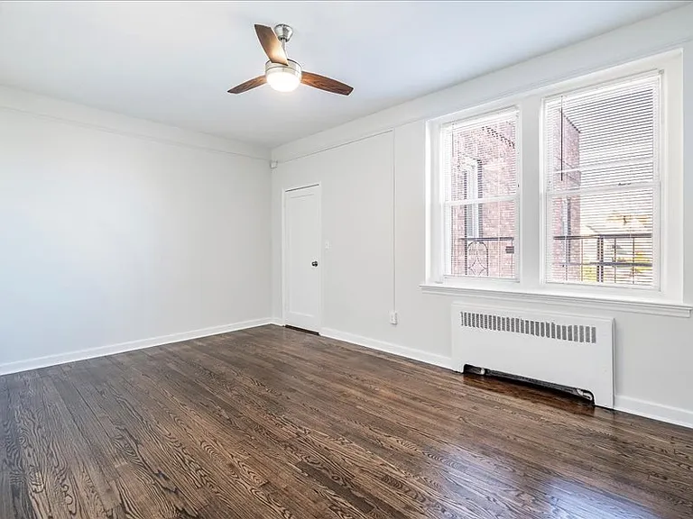 150 Terrace Avenue Apartments — Photo 3