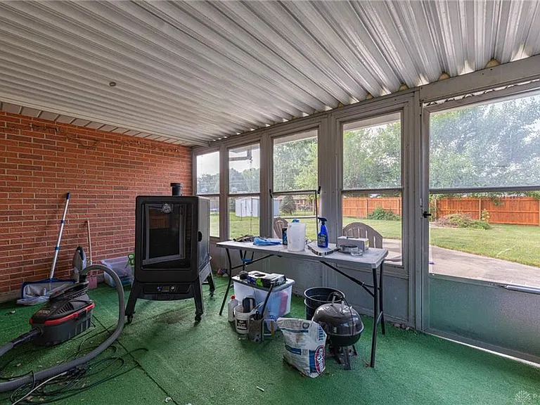 407 Heather St — Photo 10