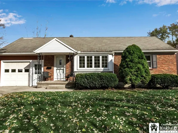 409 Lakewood Pkwy, Amherst, NY 14226