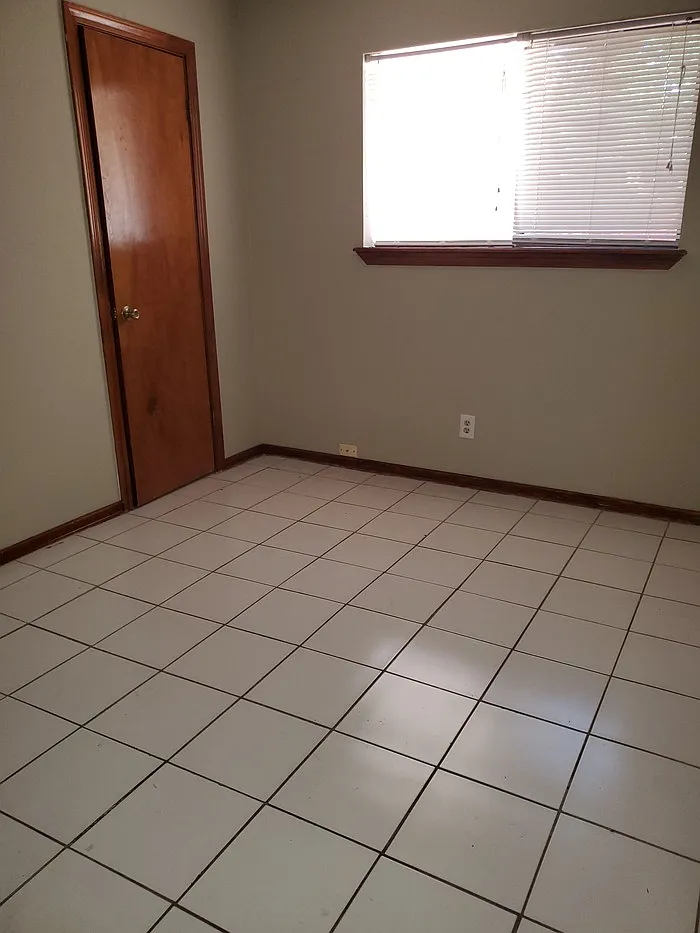 3 bed, 2.0 bath, $1,200 — Photo 4