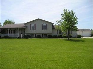 702 Housel Craft Rd, Cortland, OH 44410