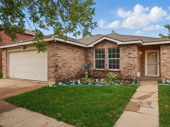 848 Cats Eye Dr, Fort Worth, TX 76179