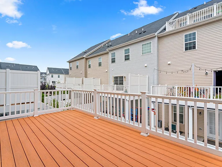 7720 Rearden Ct — Photo 16