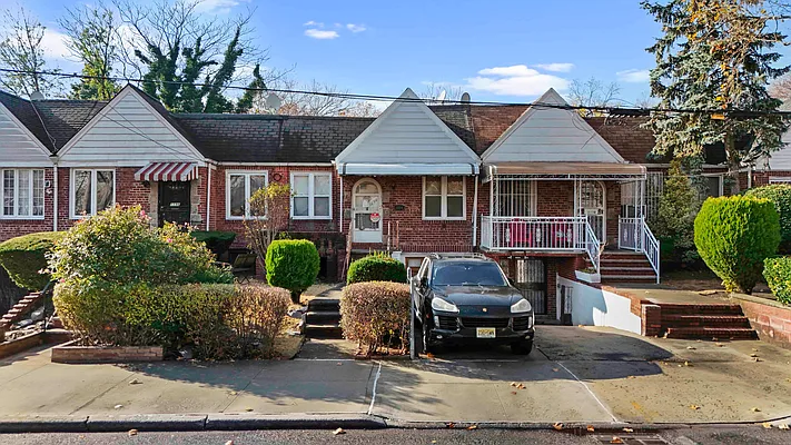 Sold by Corcoran | media 2