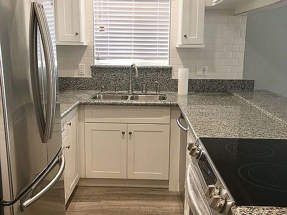 5th image of 210 Pomona Ave APT 1
