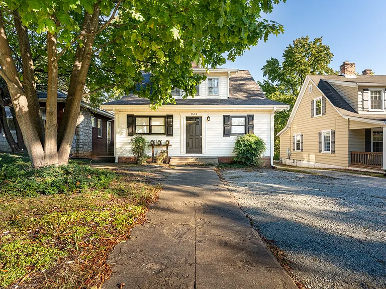1504 W Friendly Ave #A — Photo 31