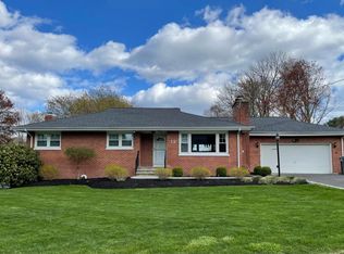 12 Whalley Rd, Trumbull, CT 06611