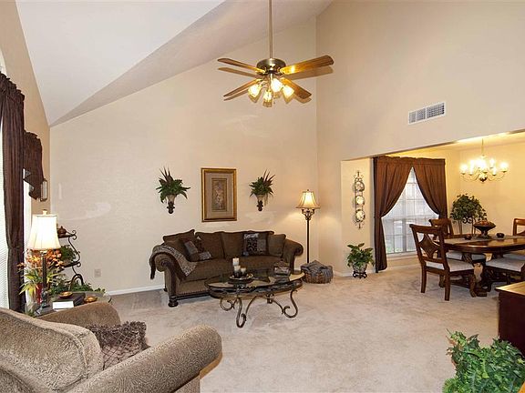 4th image of 3426 Creek Manor Dr