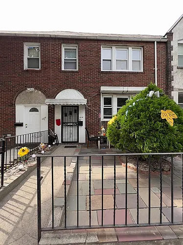 32-28 54th St #BASEMENT Photo 1 32-28 54th St #BASEMENT Photo 1