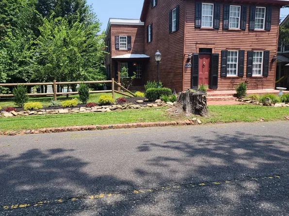 119 Main St, Mount Holly, NJ 08060