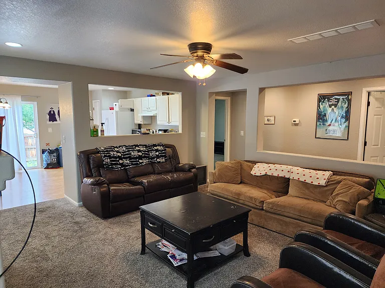 1894 Dove Creek Cir — Photo 25