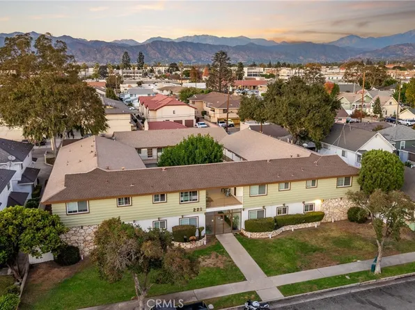 221 W Dexter St, Covina, CA 91723