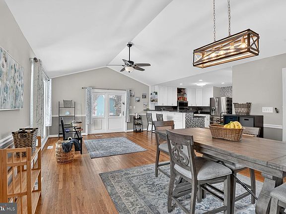 4th image of 7626 College Rd