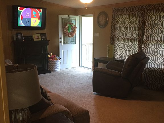 4th image of 490 Kingswood Lake Ln