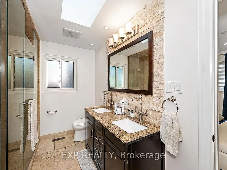 1410 Petrie Way — Photo 30