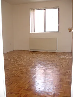 Rented by Bahar Management | media 47