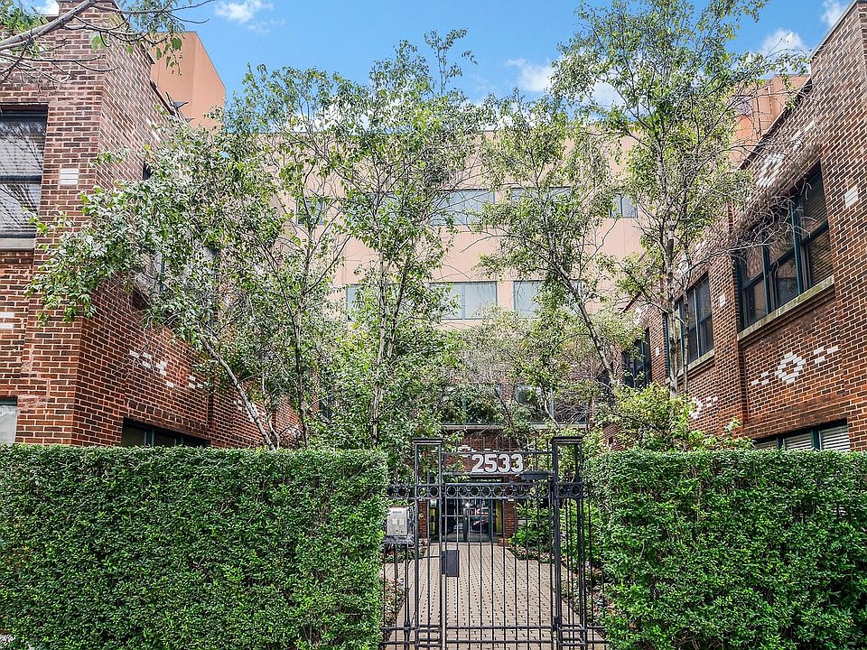 2nd image of 2533 N Ashland Ave APT 3B